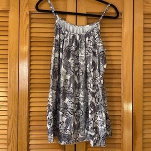 White cami tank with grey and black floral print 3X NWOT